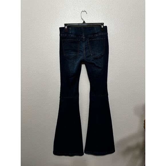 FREE PEOPLE Elastic Waist Flare Jeans Size 26 - Picture 5 of 6